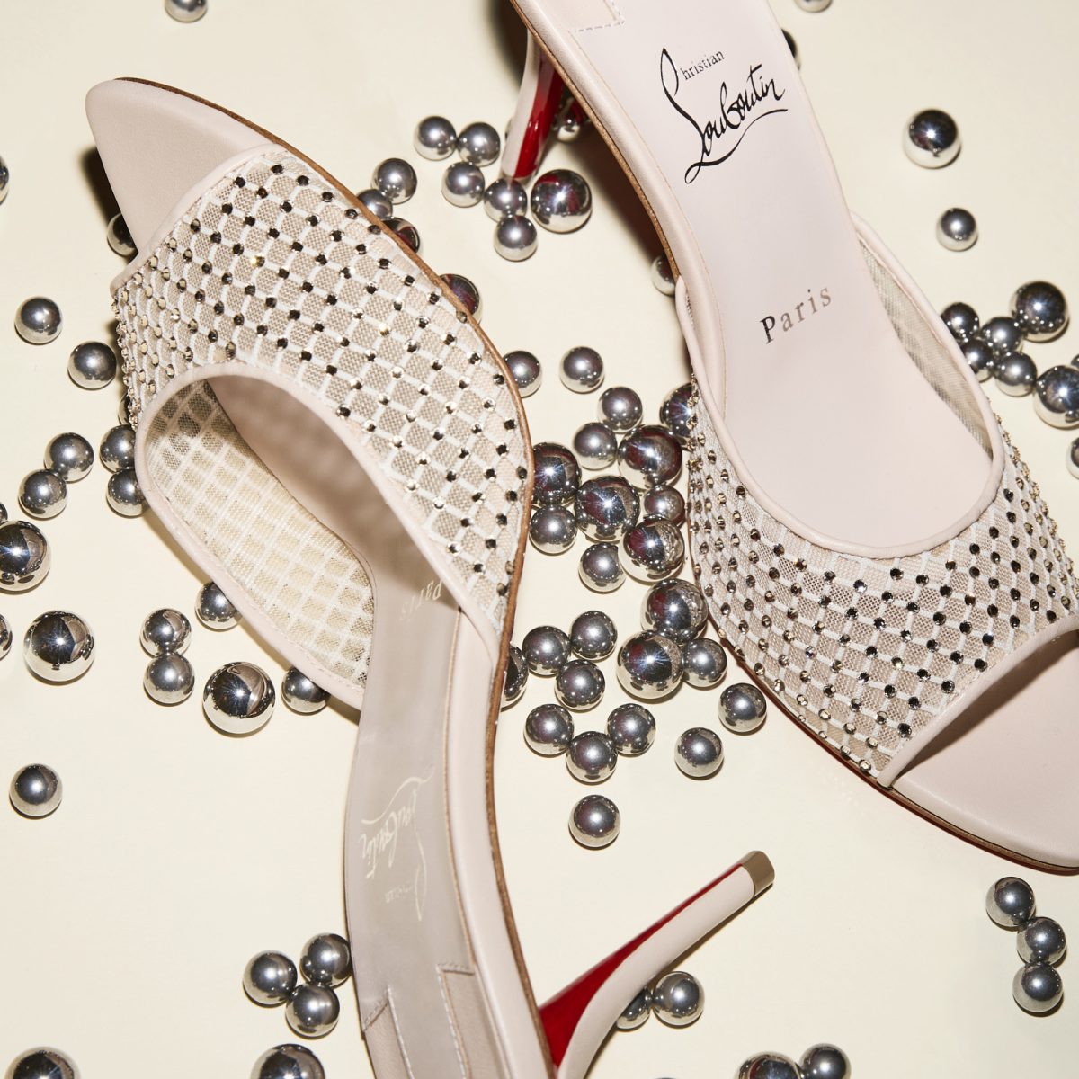 Christian Louboutin Shop – Christian Louboutin apostropha mule mesh strass – 3240795f758 High Heels für stilvolle Auftritte