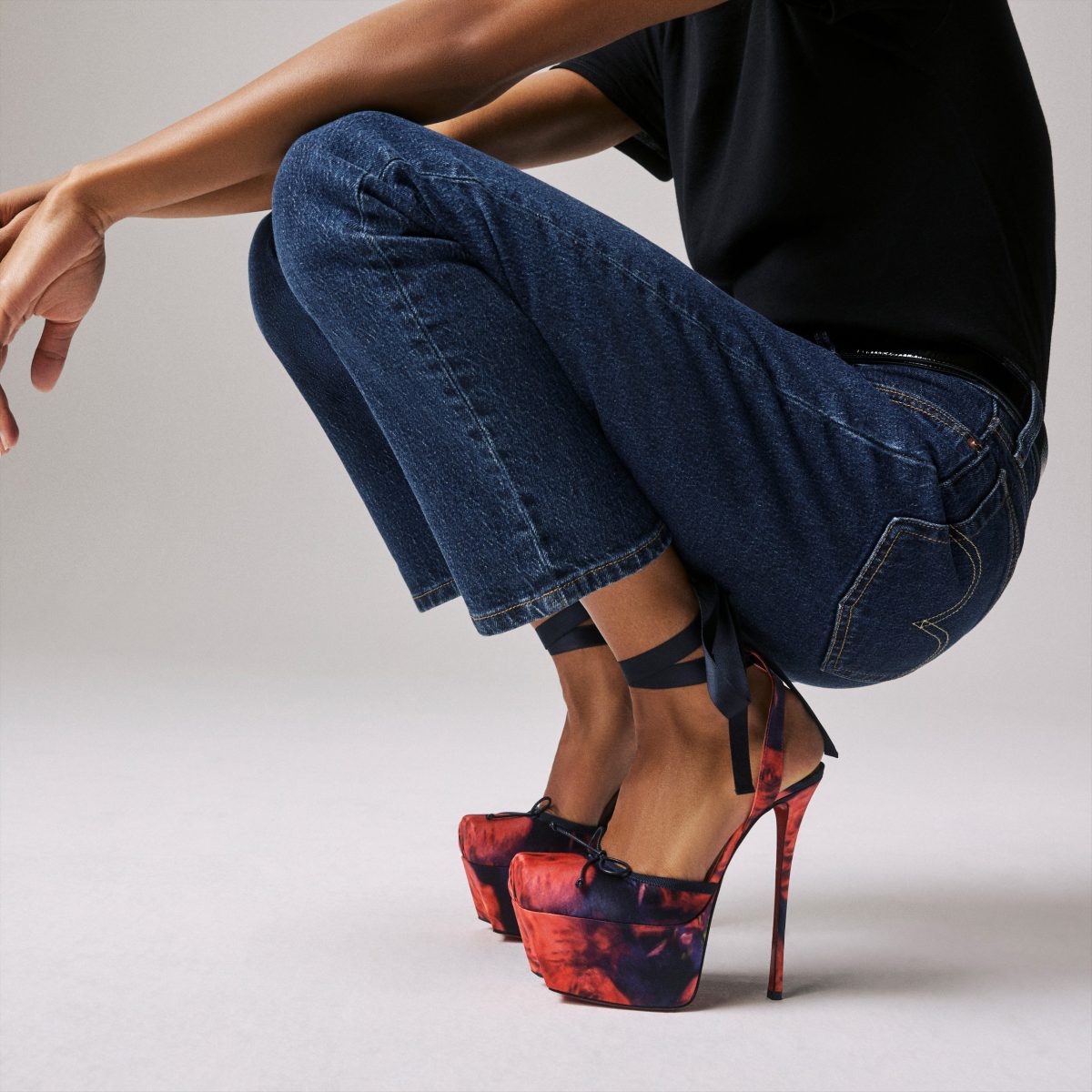 Christian Louboutin Shop – Christian Louboutin cassia lace up alta – 1250493j646 High Heels für stilvolle Auftritte
