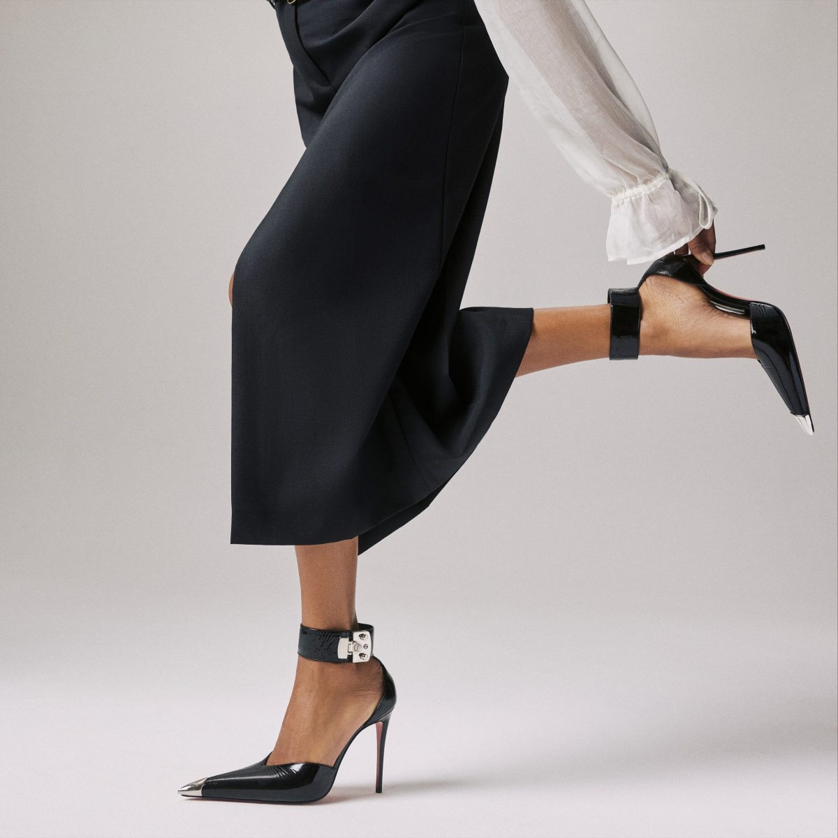 Christian Louboutin Shop – Christian Louboutin lock me up pump – 1250017b439 High Heels für stilvolle Auftritte